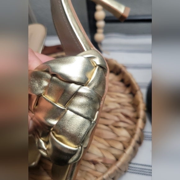 Marc Fisher  Y2K Brizo Sandal GOLD  EUC - Picture 9 of 11